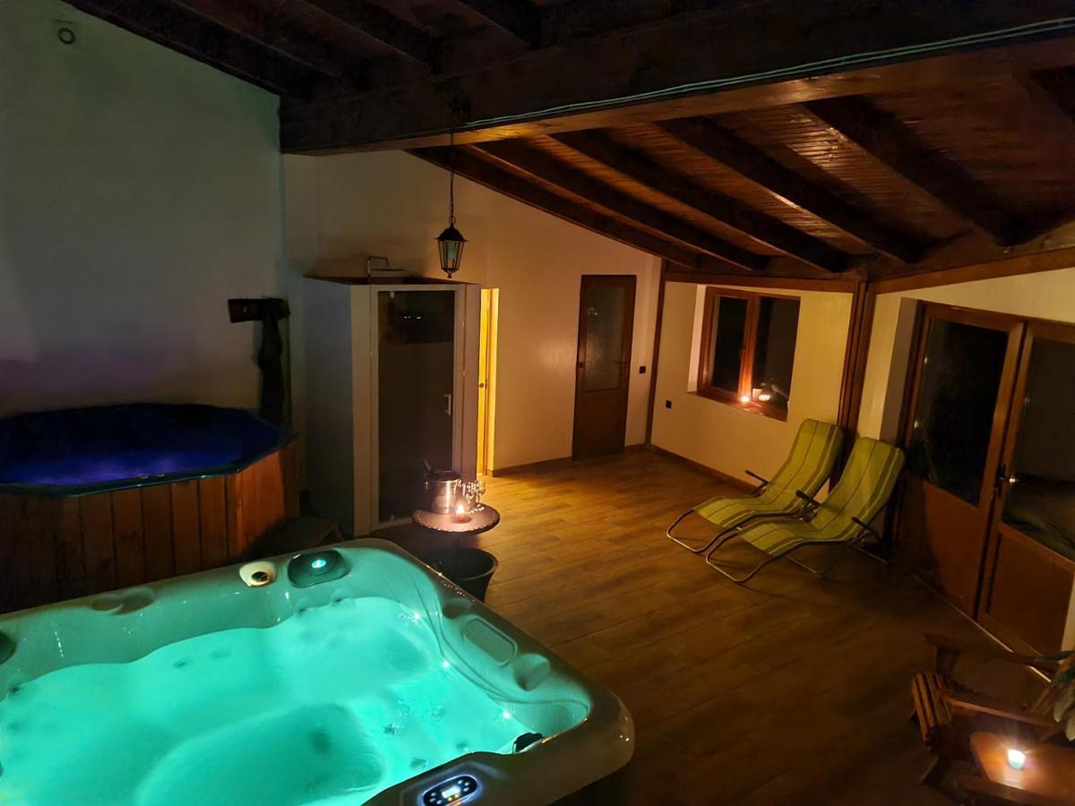 Green Mountain Resort Scrind-Frăsinet Eksteriør bilde