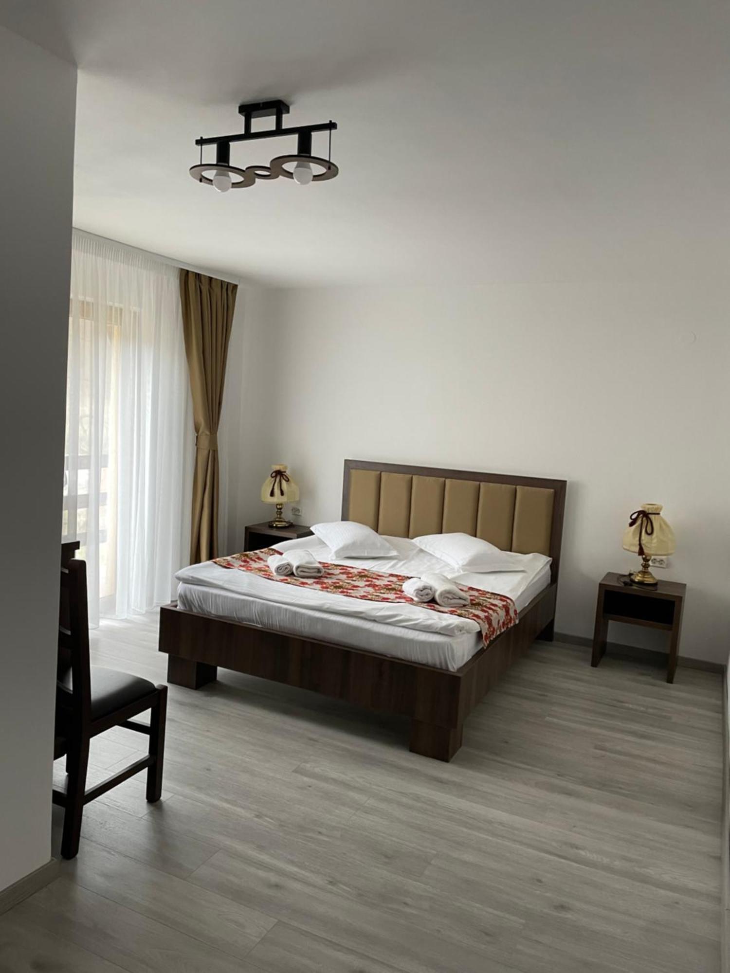 Green Mountain Resort Scrind-Frăsinet Eksteriør bilde
