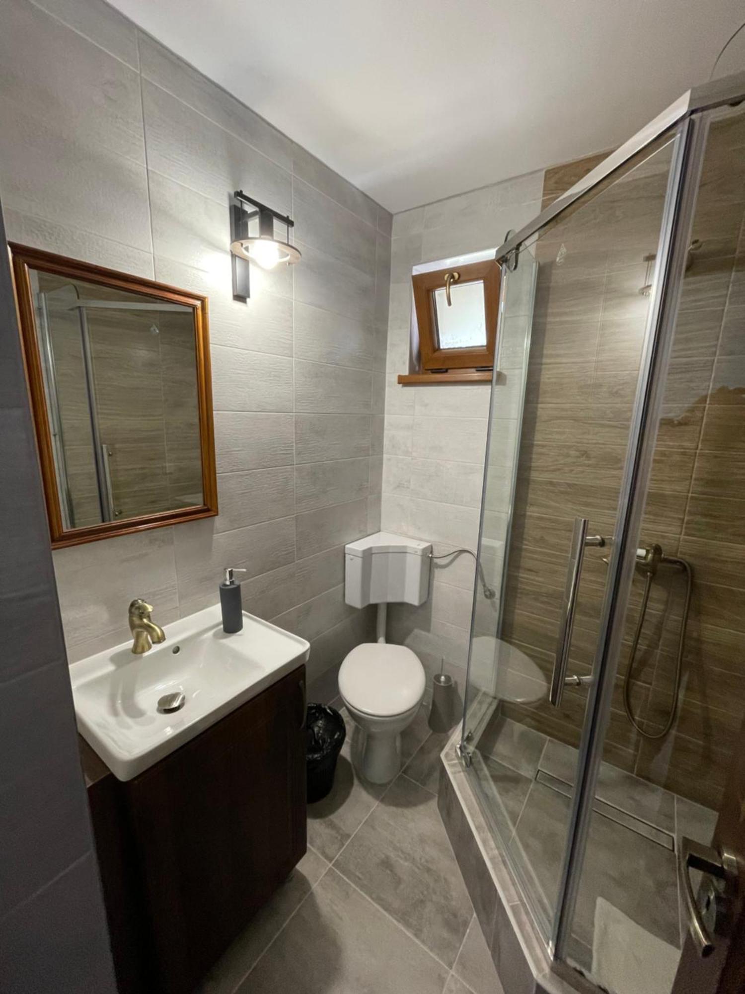 Green Mountain Resort Scrind-Frăsinet Eksteriør bilde