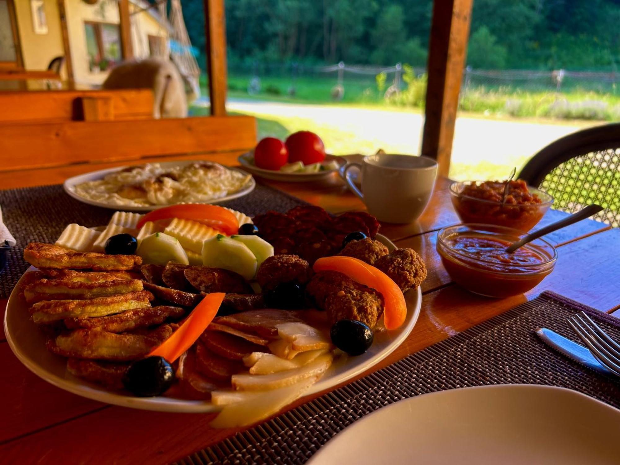 Green Mountain Resort Scrind-Frăsinet Eksteriør bilde